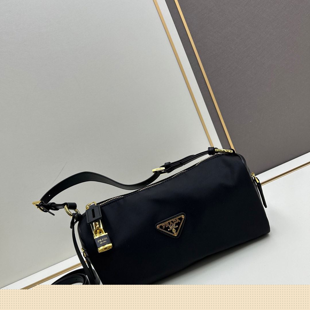 Pra*a top handle bags